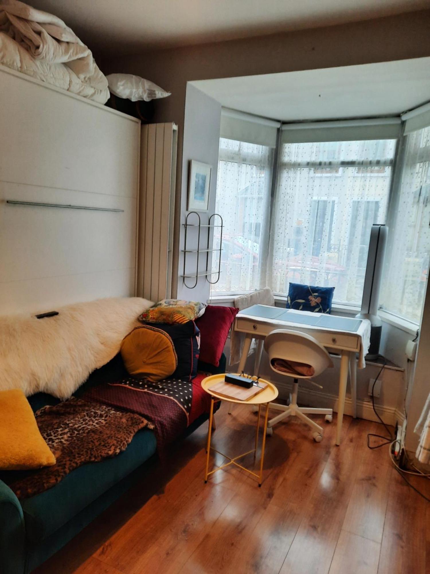 Double With Shared Bathroom Homestay Cork