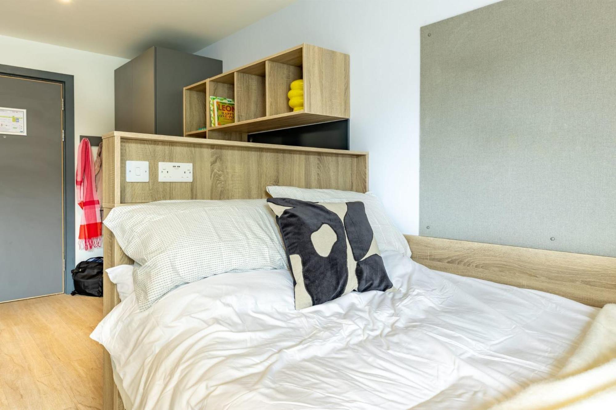 Curraheen Point In Apartment