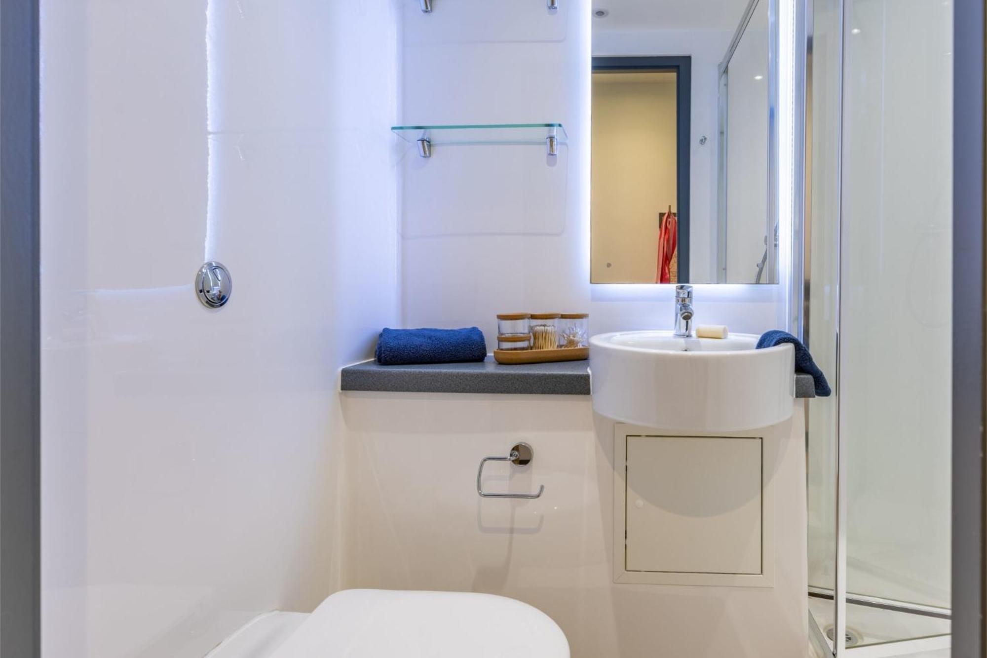 Curraheen Point In Apartment Cork