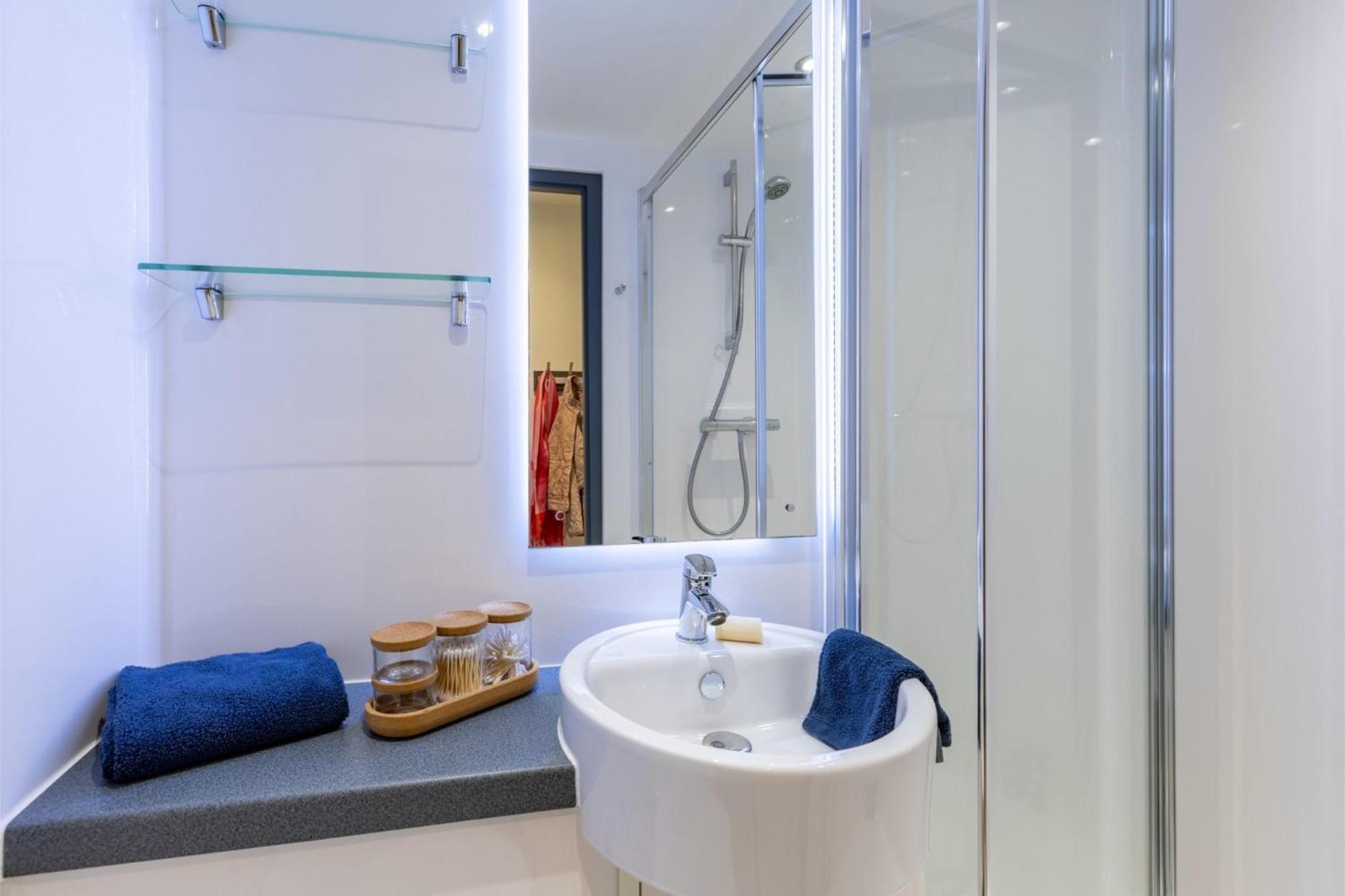 Apartment Curraheen Point In Cork
