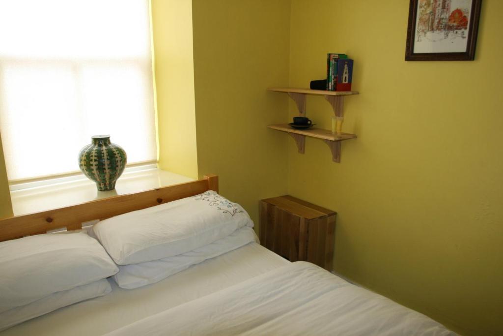 Hostel Kinlay House