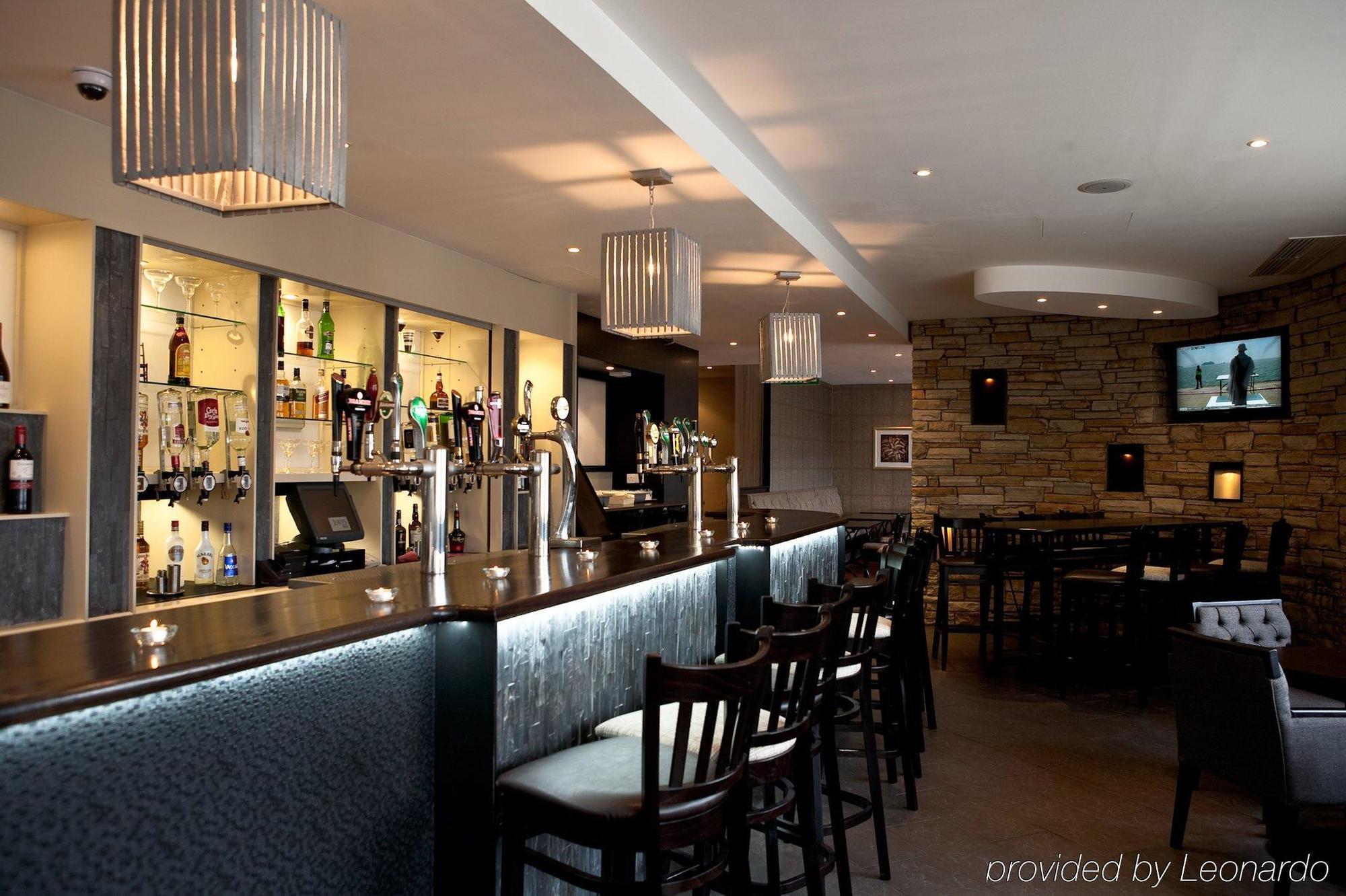Leonardo 4* Cork