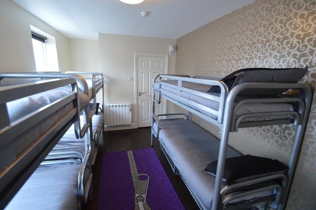 Hostel Oscar's *