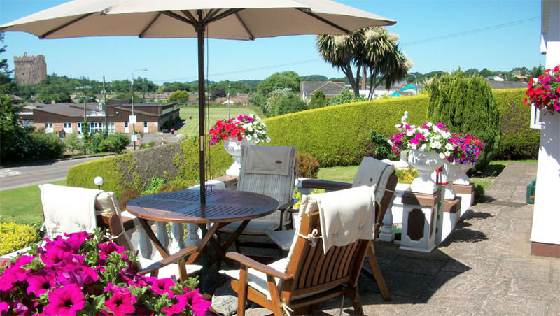 Bed & Breakfast The White House 4*