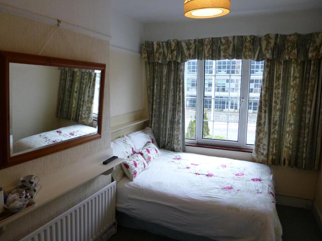 Bed & Breakfast Lisadell House Cork