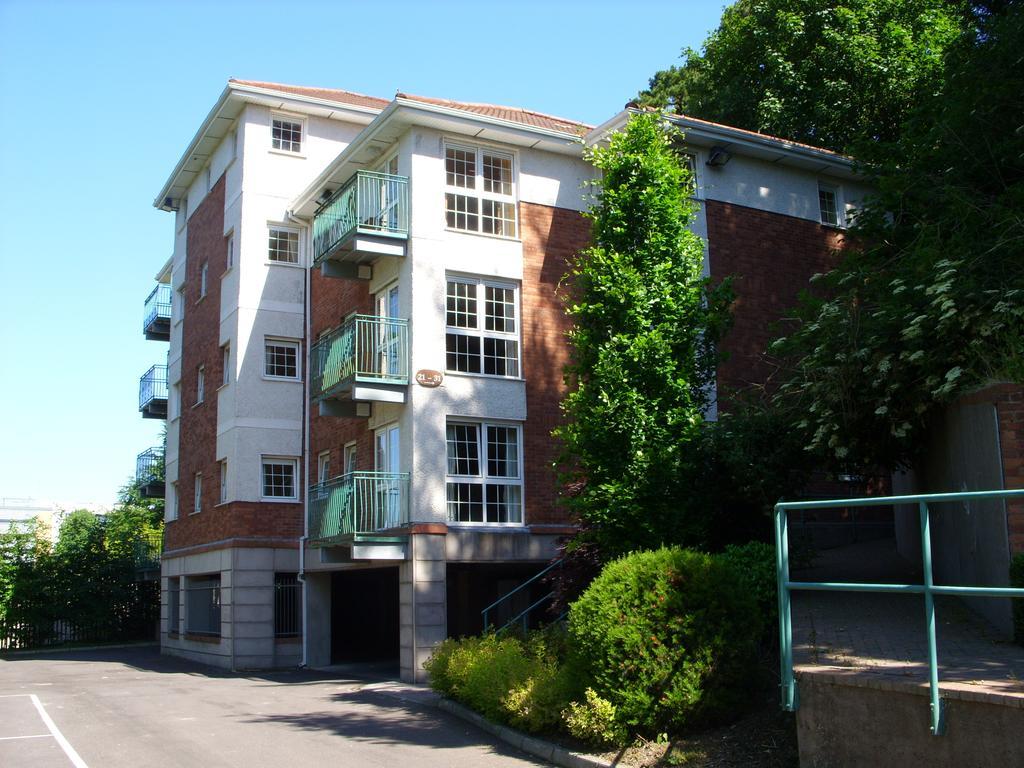 Brookfield Holiday Village Apartment *