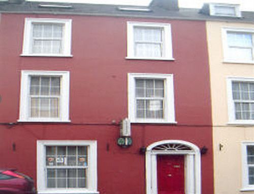 Oaklands Bed & Breakfast *