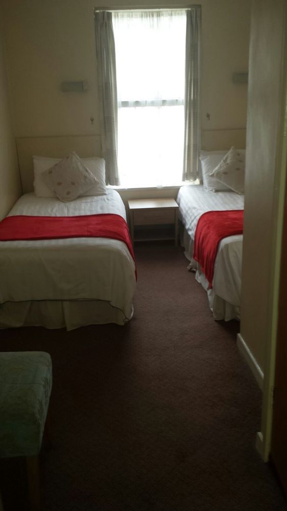 Oaklands Bed & Breakfast