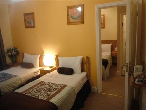 Bed & Breakfast Kent House