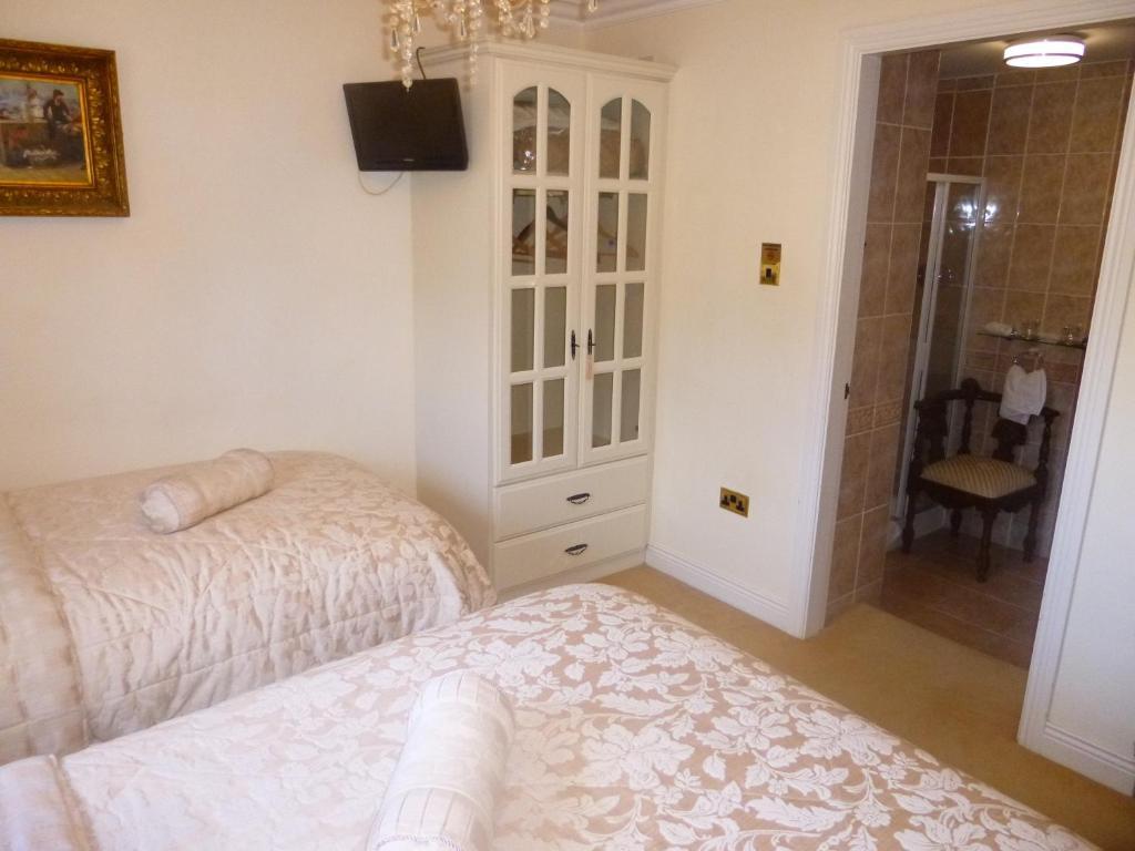 The Blarney Stone Guest house 4*