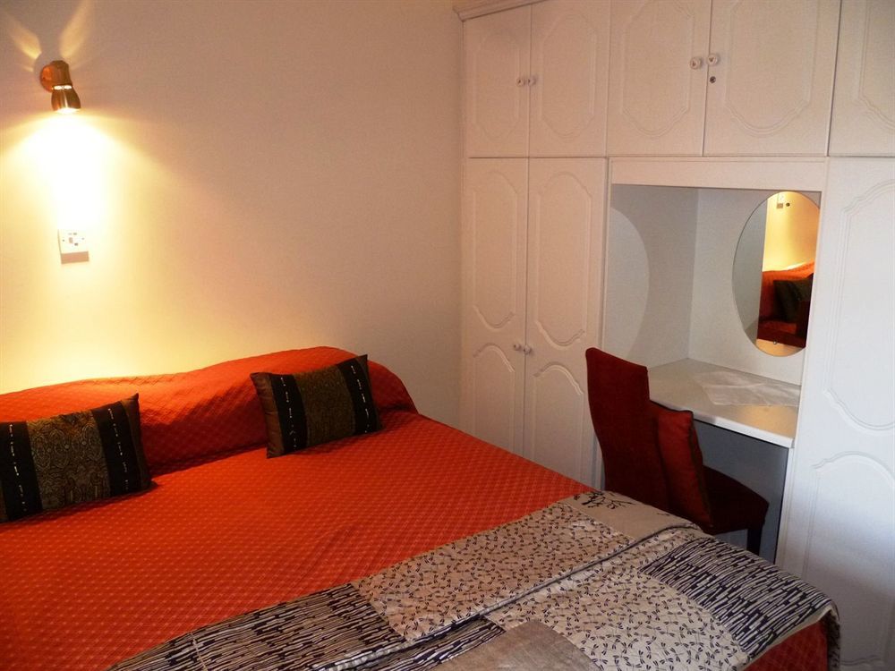Guest house Garnish House 3*