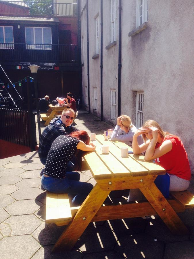 Kinlay House Hostel *