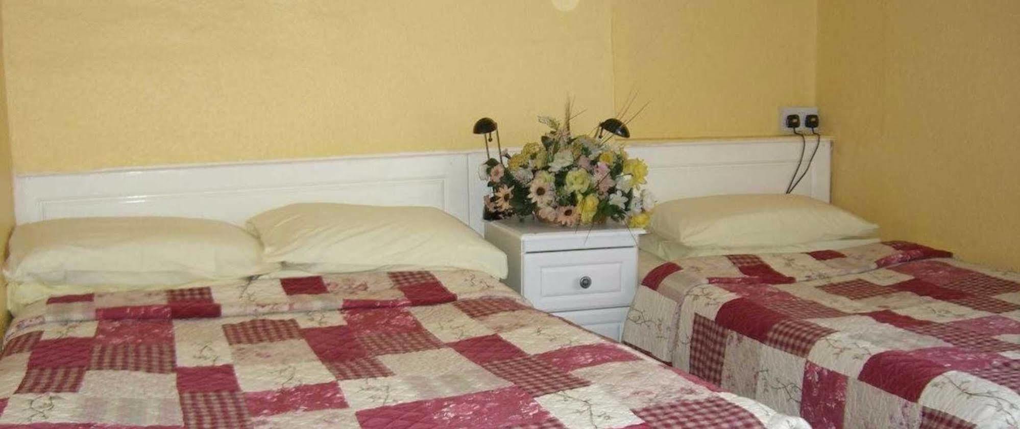 Number Forty Eight Bed & Breakfast 3*