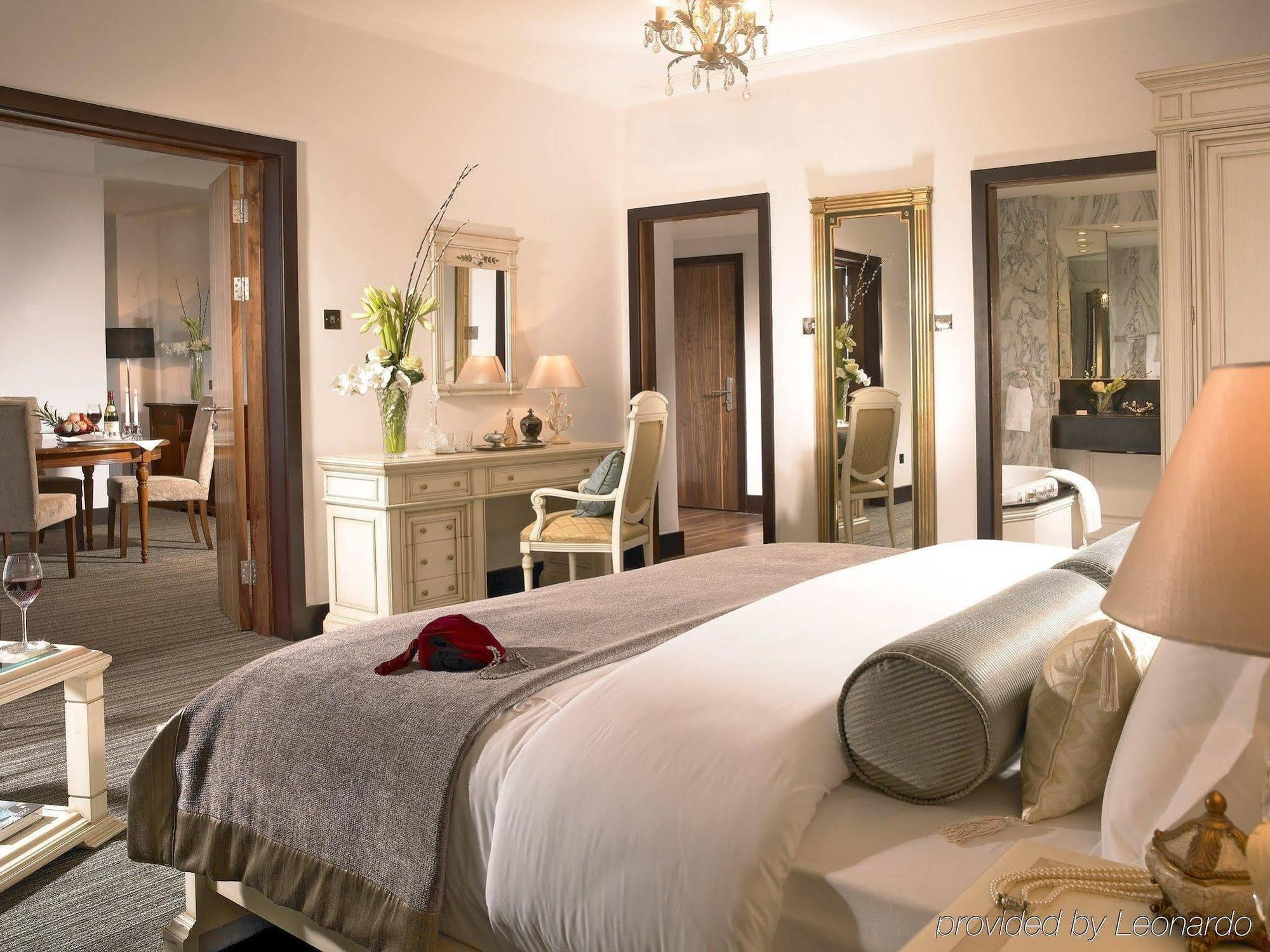 Rochestown Park & Leisure Centre 4*