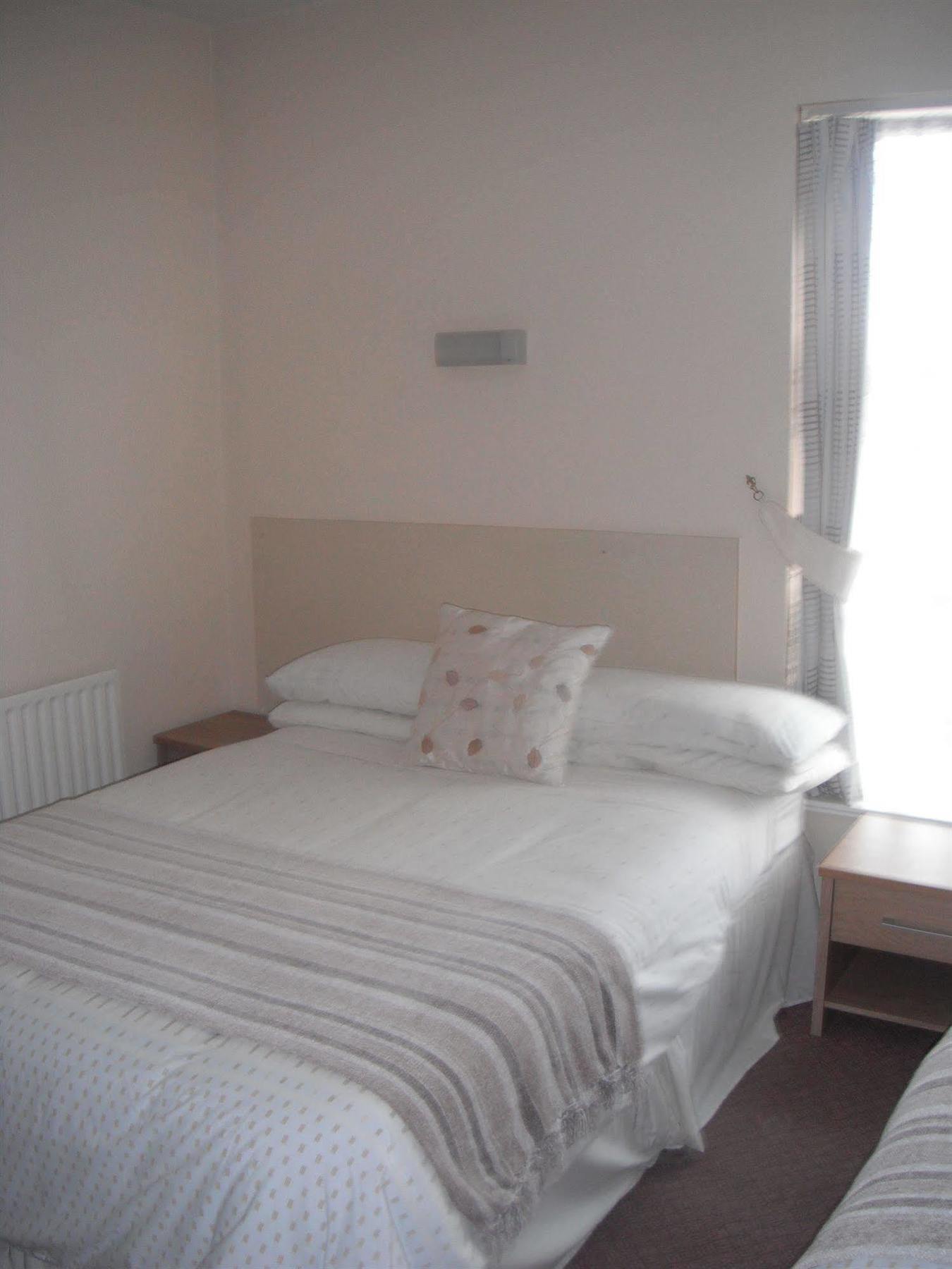 Oaklands Bed & Breakfast *