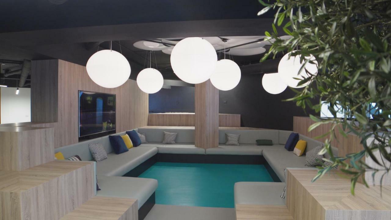 Copley Court Apartment *