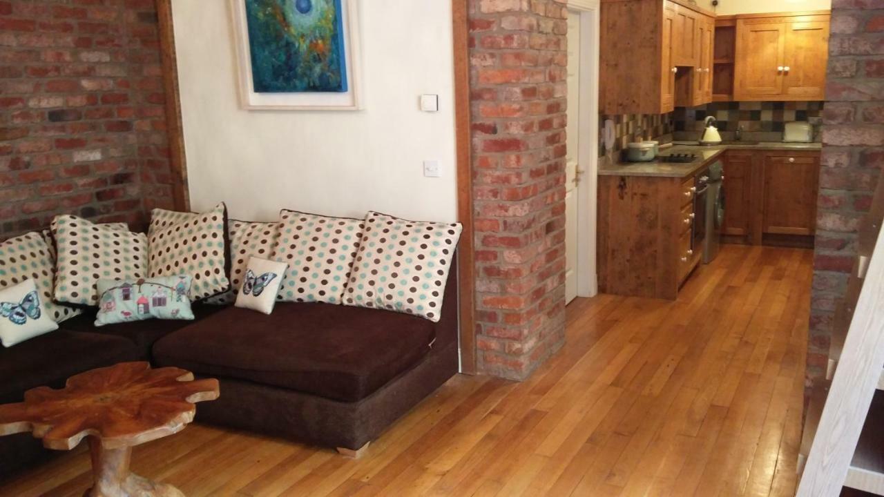 Historic Hideaway In Centre Apartment *