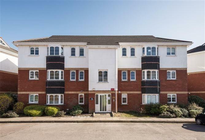 6 Downpatrick, The Headlands, Sarsfield Road * Cork