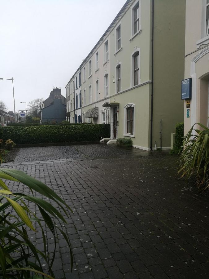 Western Road Guesthouse- Cork