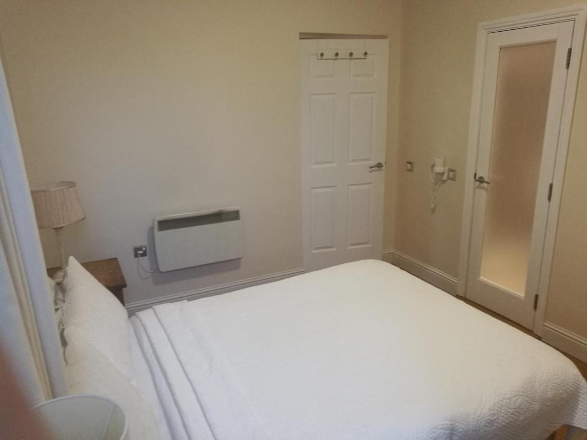 Western Road Guesthouse-