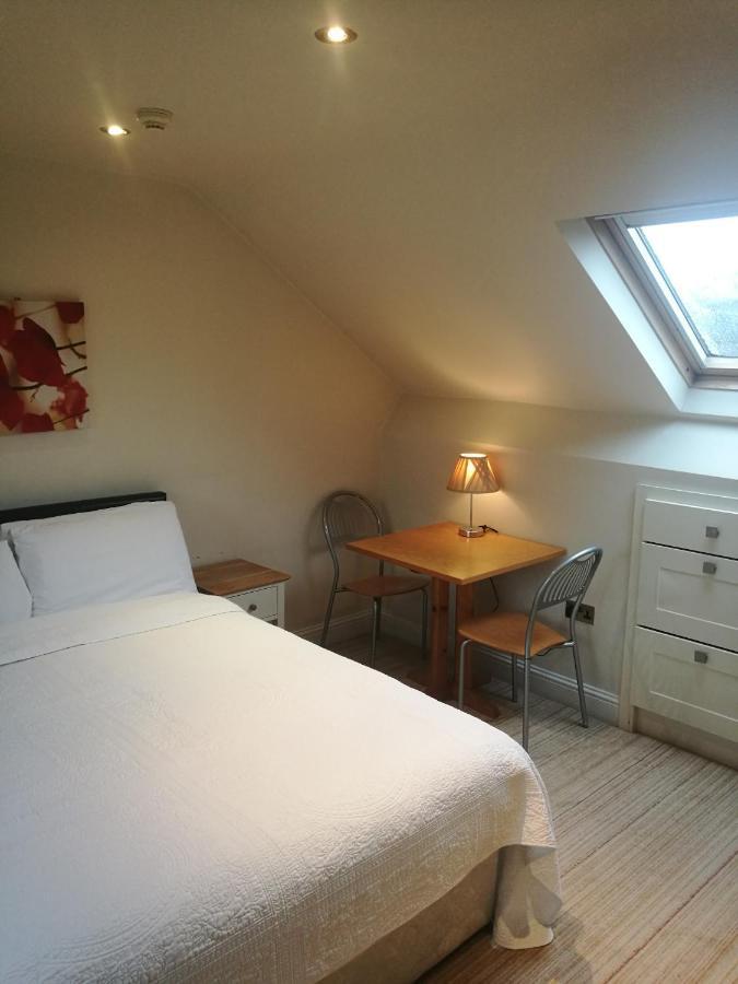 Western Road Guesthouse-
