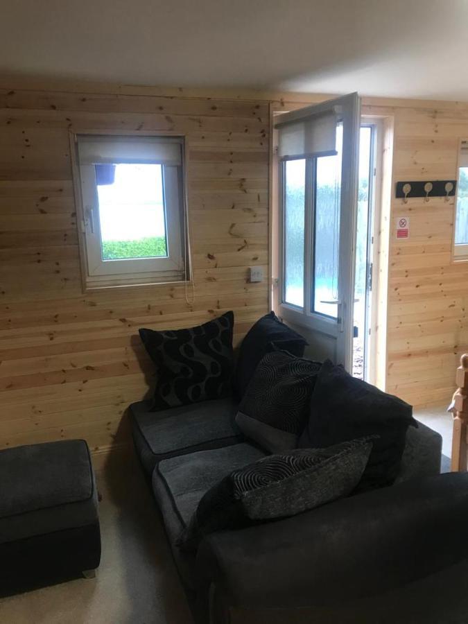 Rochestown Cabin * Cork