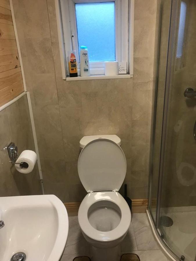 Rochestown Cabin Apartment *