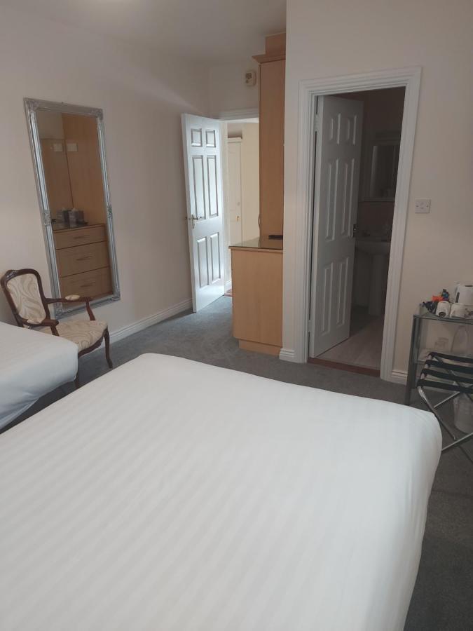 Blackrock Carole Ville Guesthouse 3*