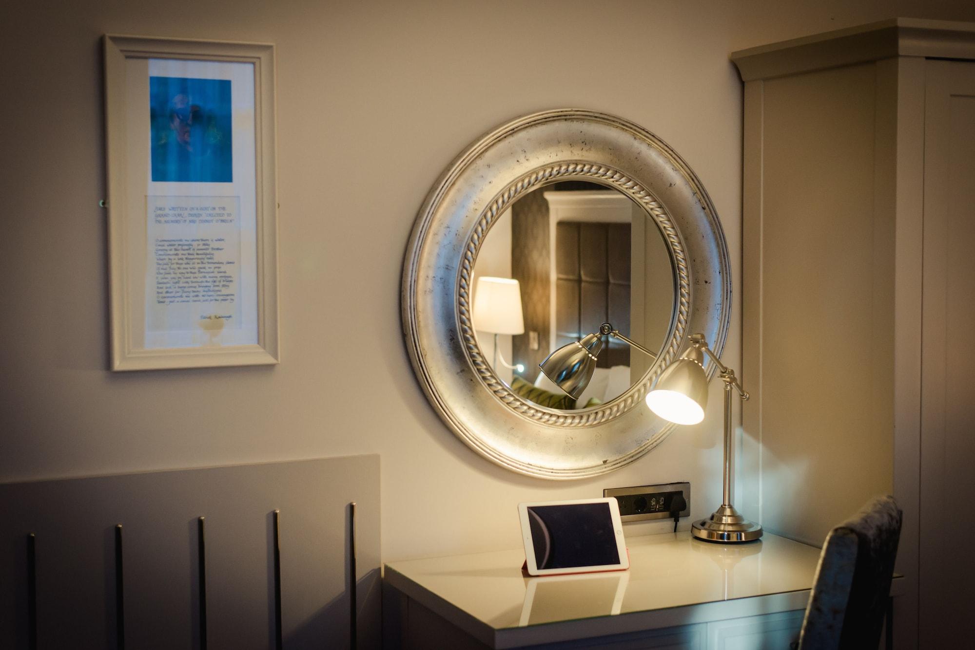 Isaacs Hotel Cork