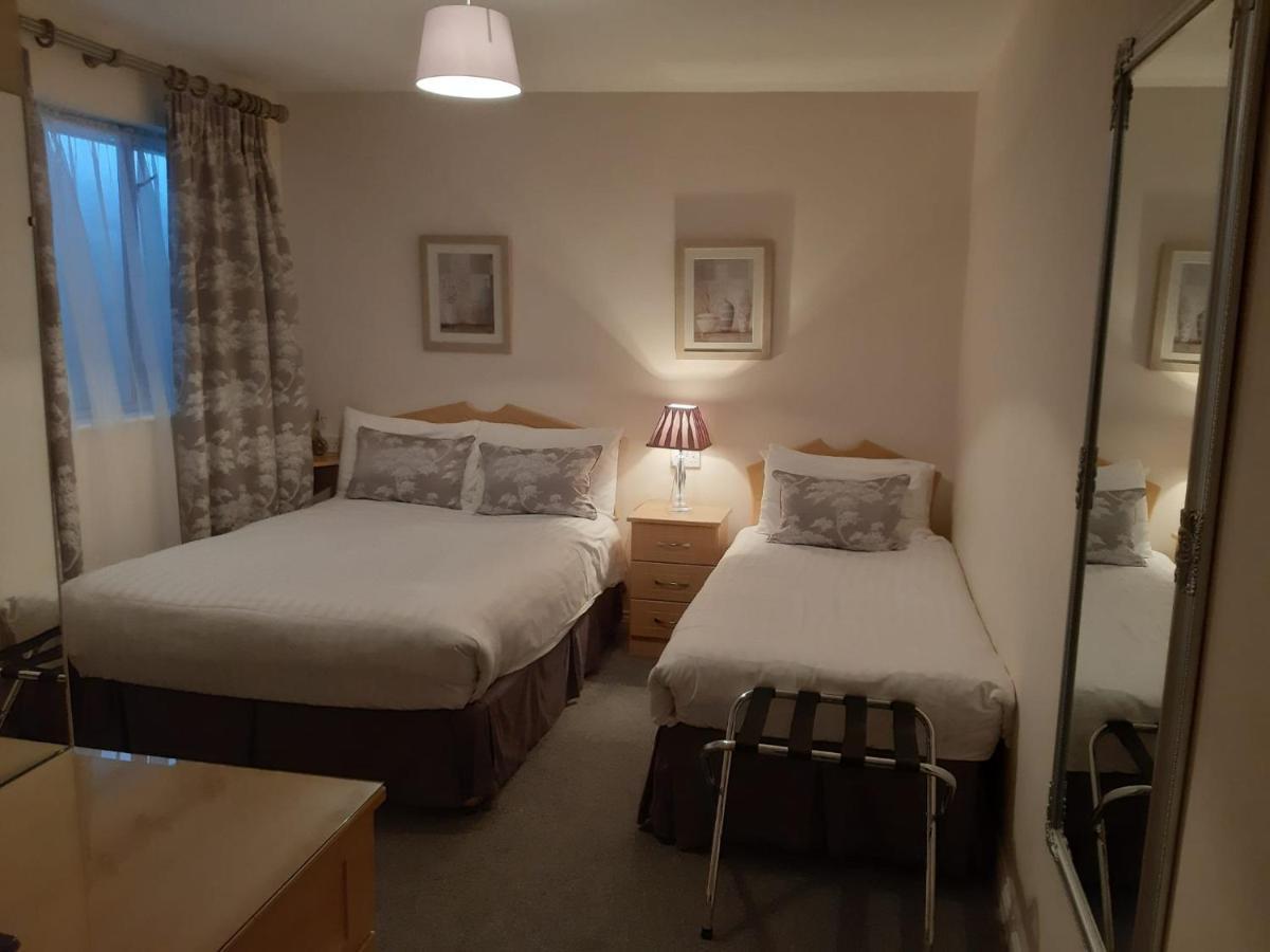 Blackrock Carole Ville Guesthouse Bed & Breakfast 3*