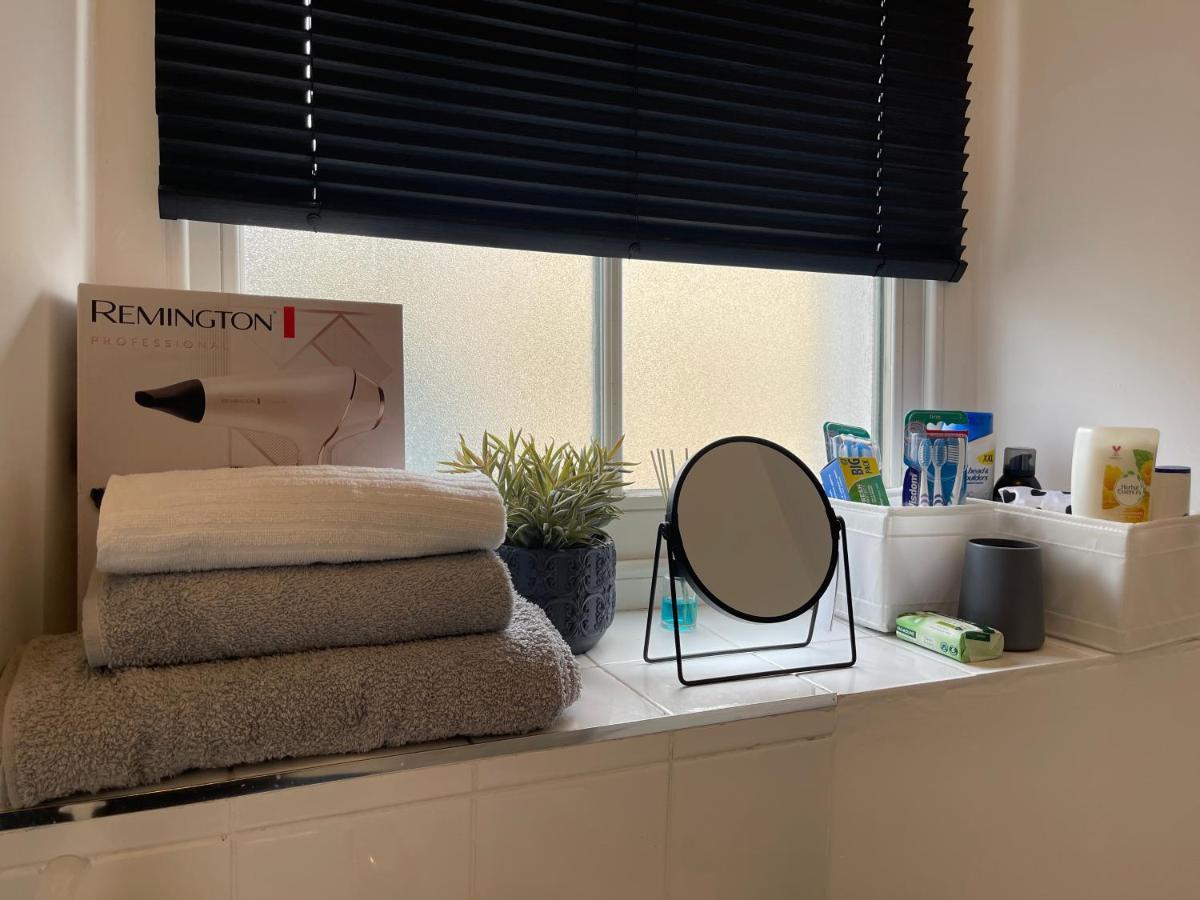 En-suite Single Guest house