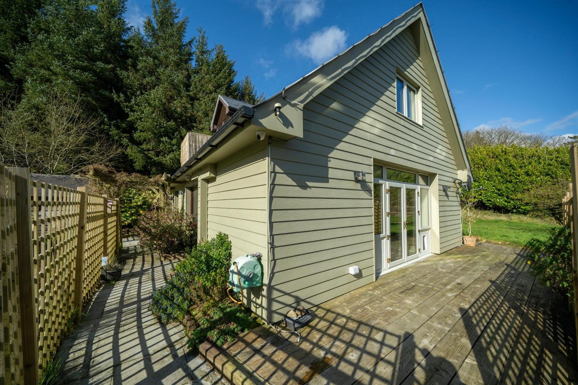 The Bird House - Coastal In Lovely Forest Setting Nr. Kinsale Holiday home Cork
