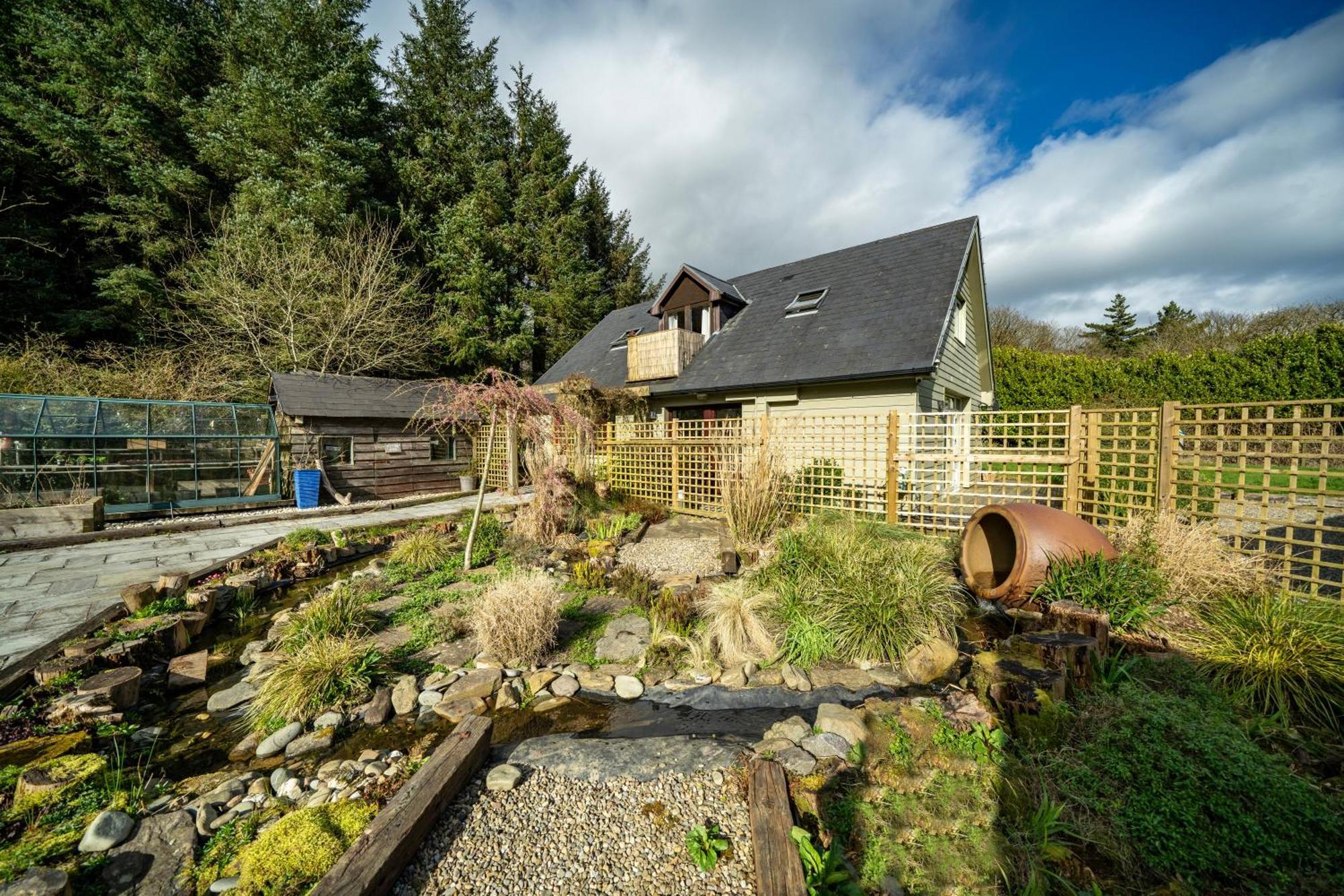 The Bird House - Coastal In Lovely Forest Setting Nr. Kinsale Holiday home