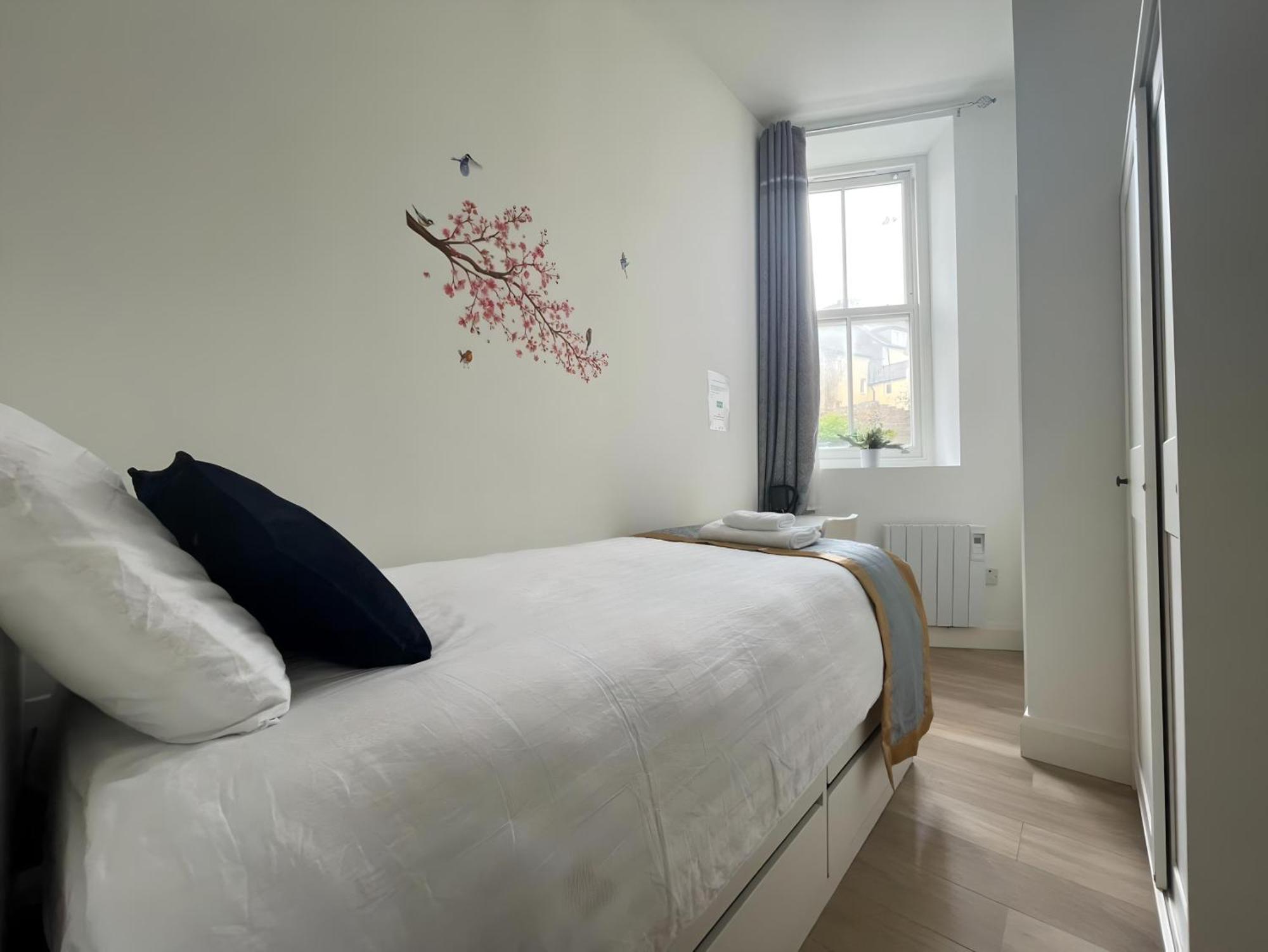 En-suite Single *