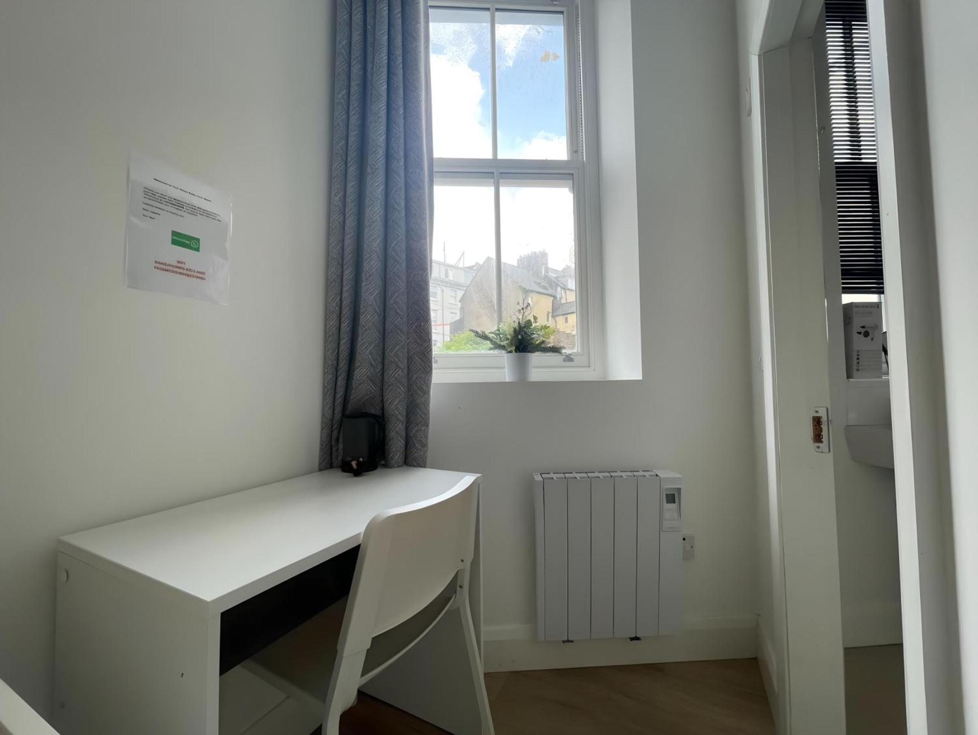 En-suite Single Cork