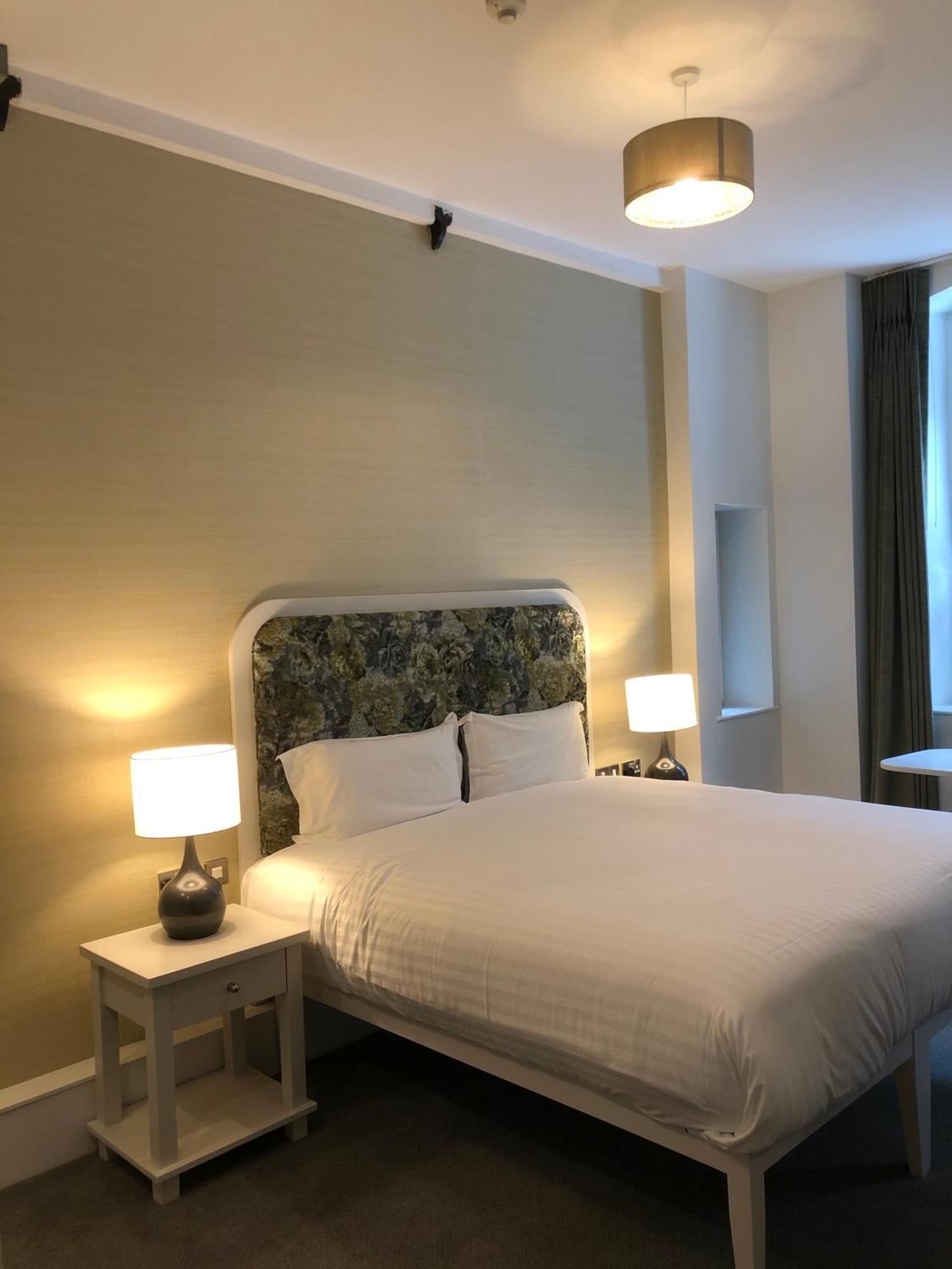 Hotel Isaacs