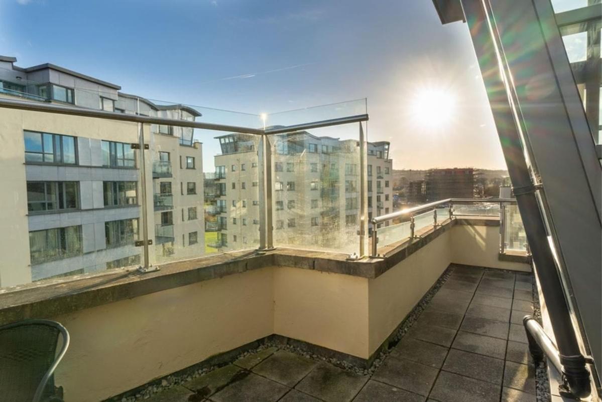 Apartment Panoramic Two-bedroom Penthouse Cork