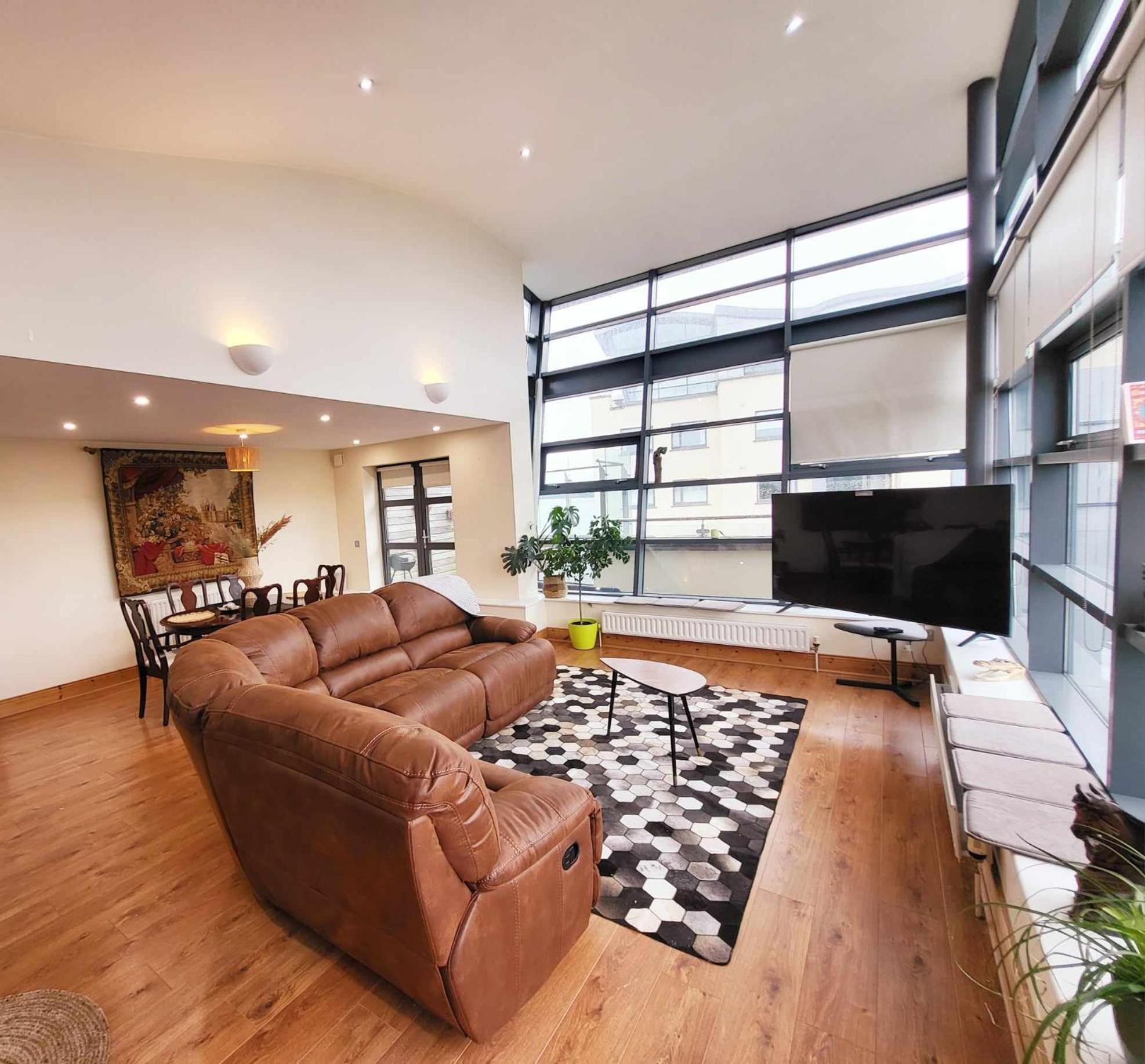 Apartment Panoramic Two-bedroom Penthouse *