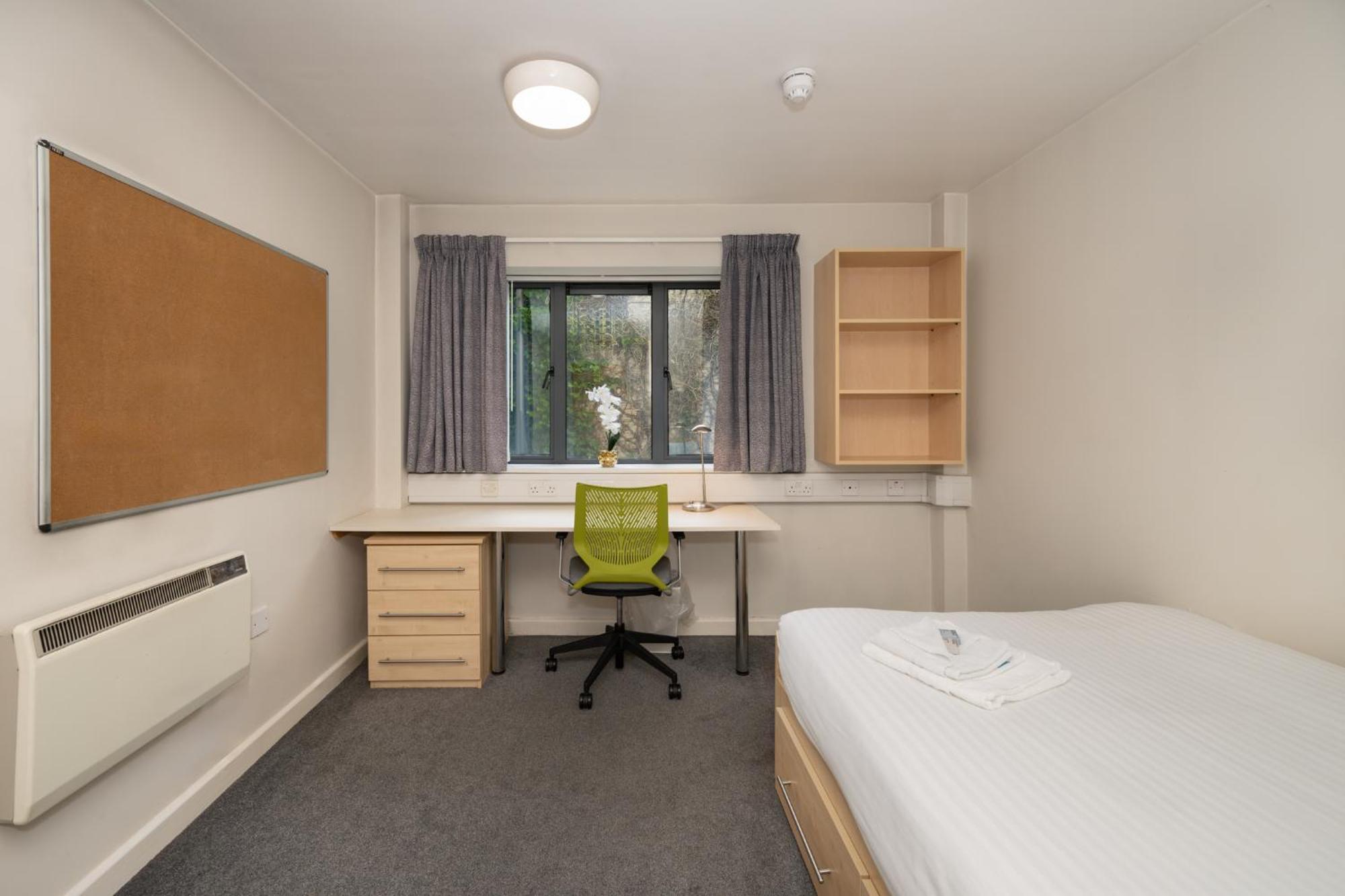 Hall - Ucc Summer Beds Cork