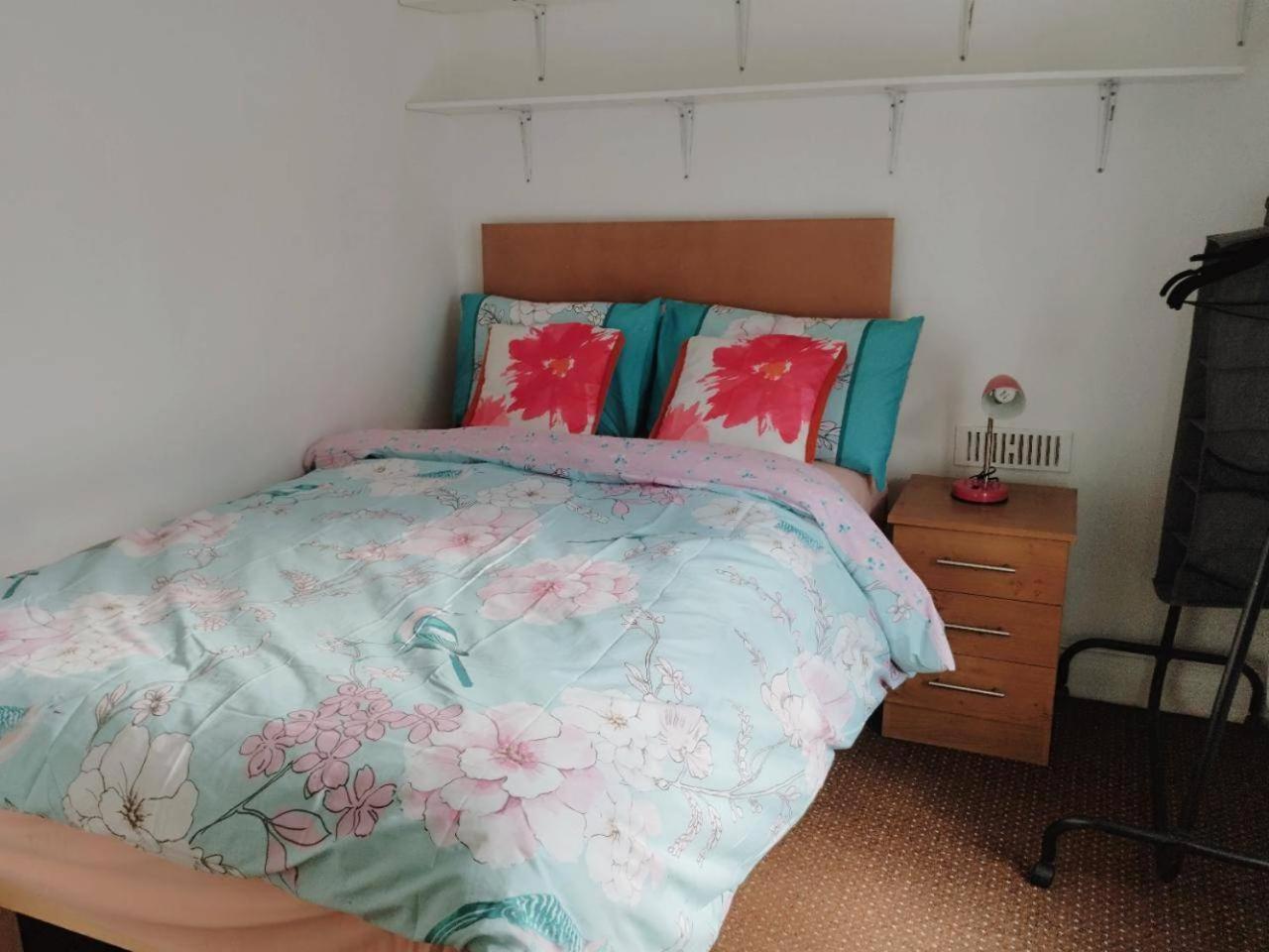 Cosy - House - Sleeps 4 - Centre Holiday home