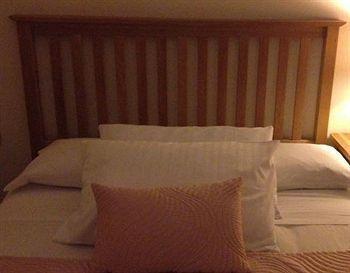 Garnish Hotel 3*