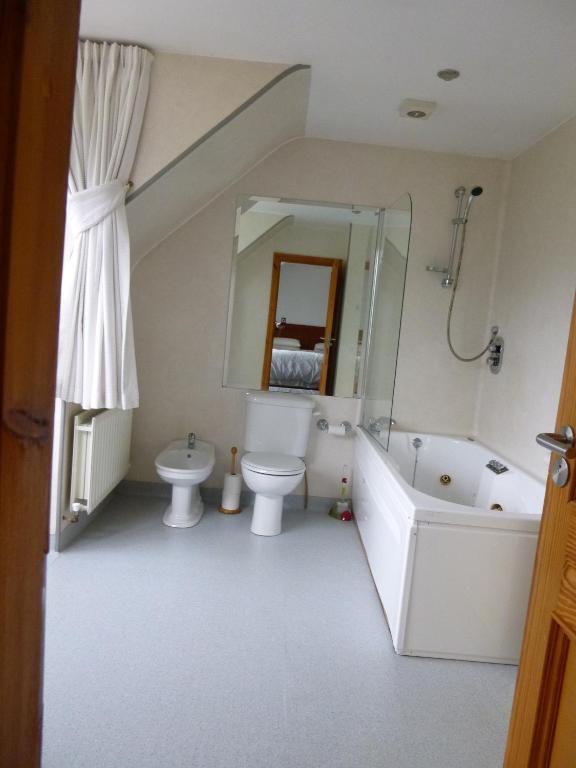 Acton Lodge Guesthouse Bed & Breakfast
