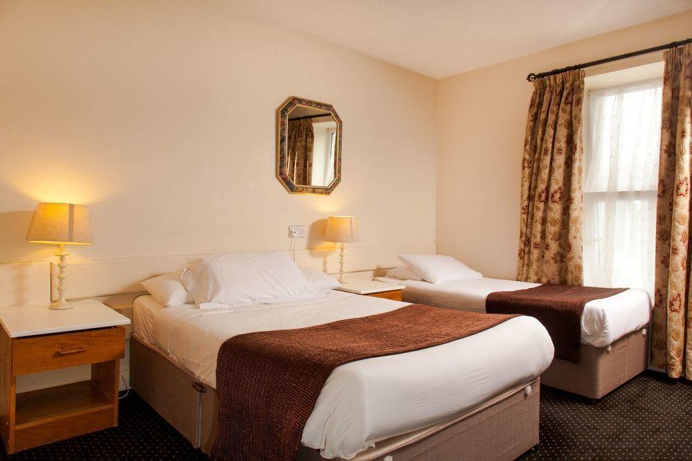Garnish Hotel 3*