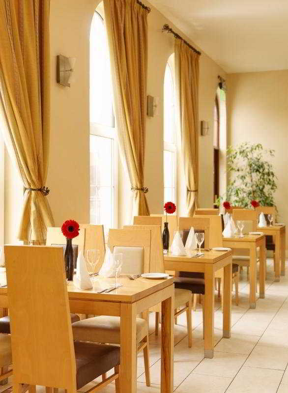 Maldron Shandon Hotel