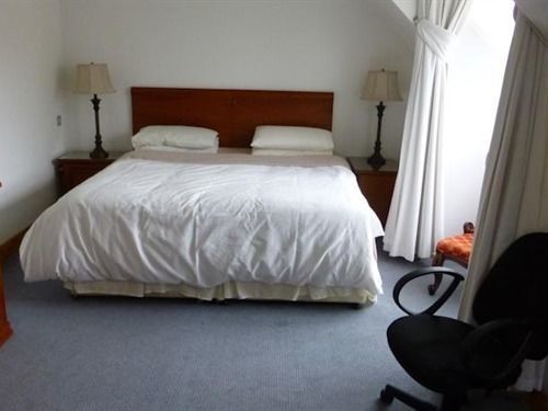Acton Lodge Guesthouse Bed & Breakfast Cork