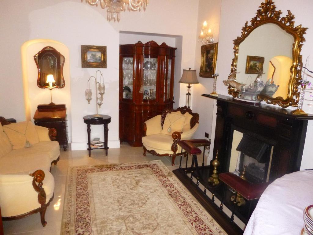 The Blarney Stone Guest house 4*