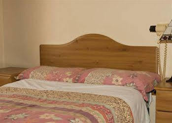 Redclyffe Guest house