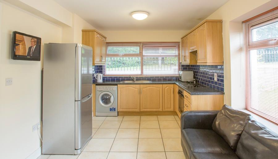 Abbeyville Apartment *