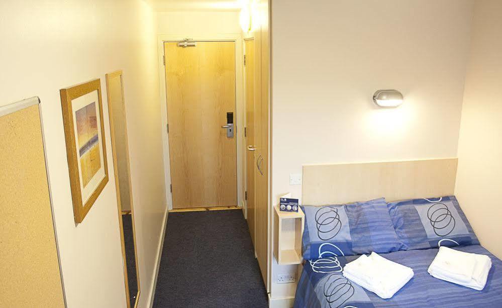 Hotel Hall 3*